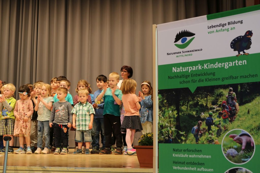 Auszeichnung Kindergarten St. Elisabeth in Baden-Baden-Varnhalt zum Naturpark-Kindergarten